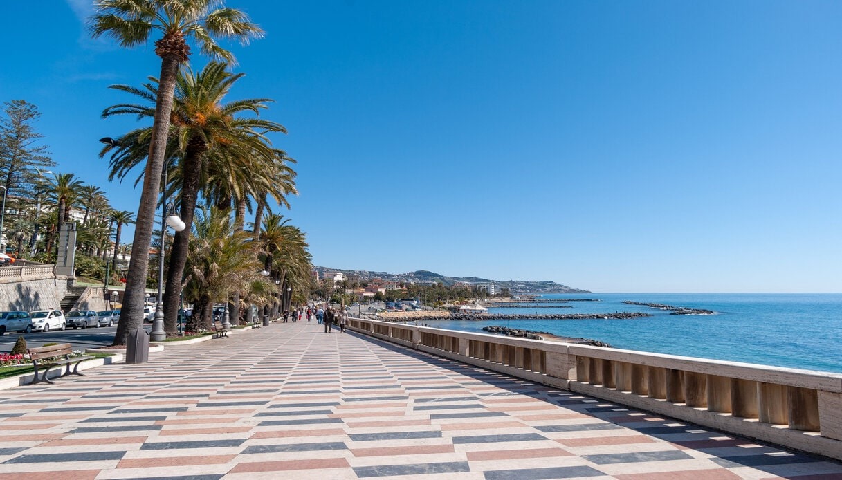 Sanremo: la Città dei Fiori tra mare, musica e tradizione