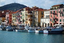 Oneglia: La Perla della Riviera Ligure tra Storia, Mare e Tradizione