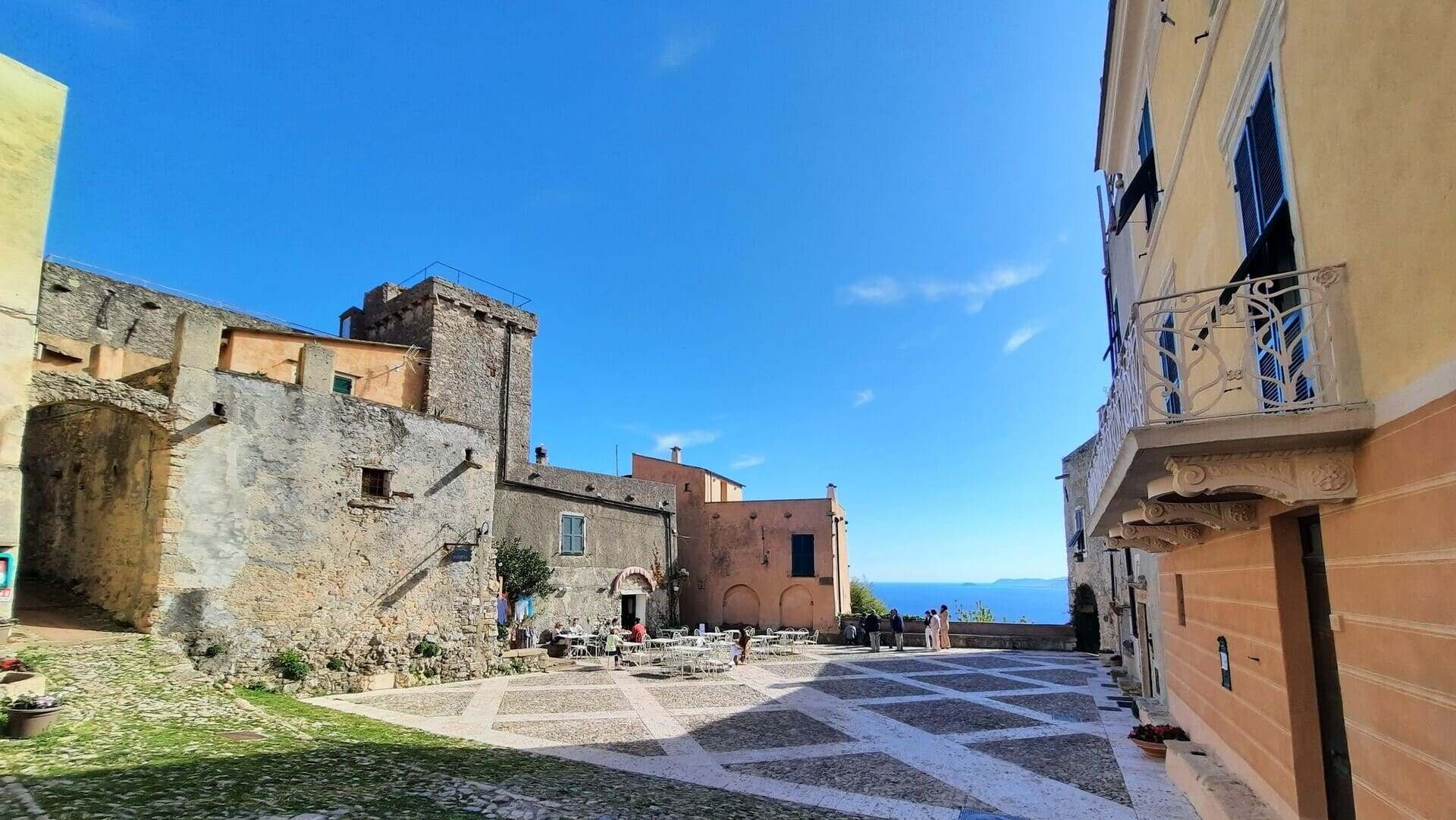 Borghetto di Verezzi: il borgo medievale delle serate teatrali