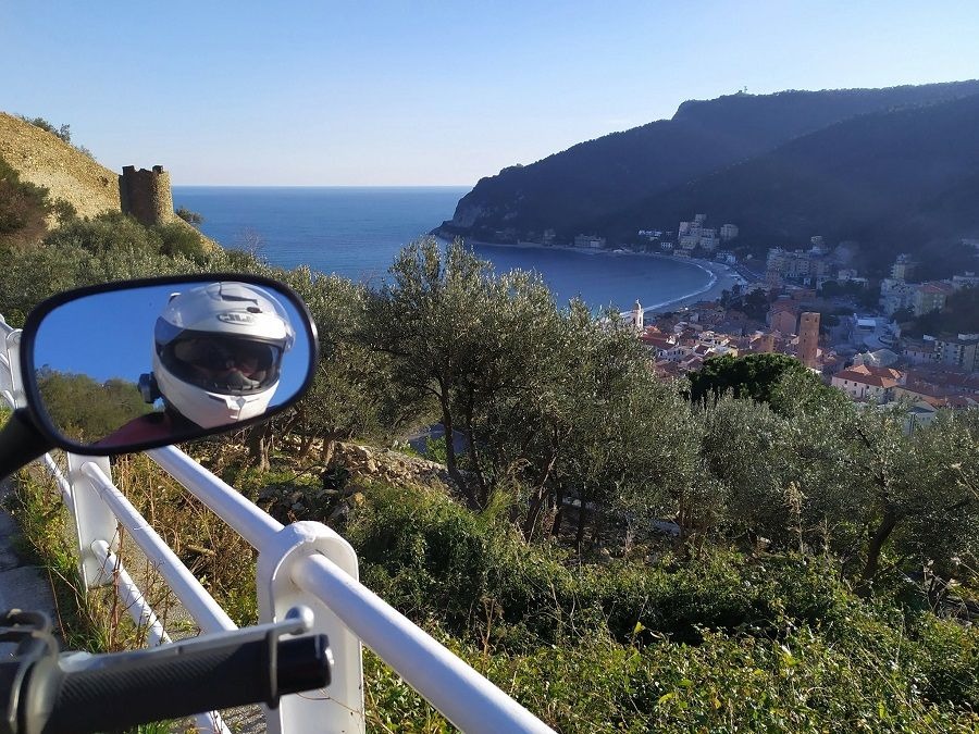 Liguria in moto: strade panoramiche e curve mozzafiato