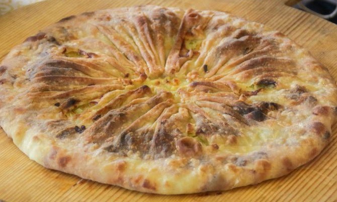 Turtùn di Castelvittorio: La torta salata delle Alpi Liguri tra storia e bontà
