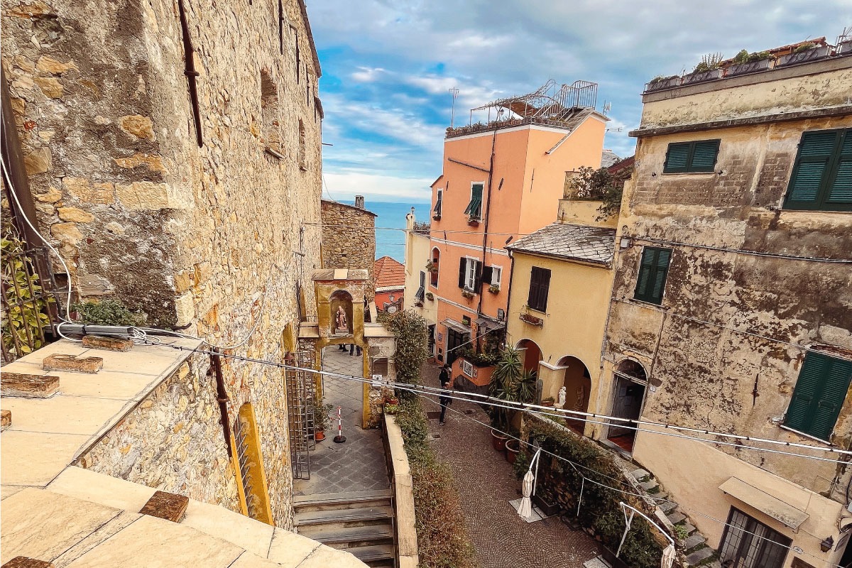 Perché Visitare la Liguria a Dicembre: Autenticità, Pace e Prezzi Bassa Stagione
