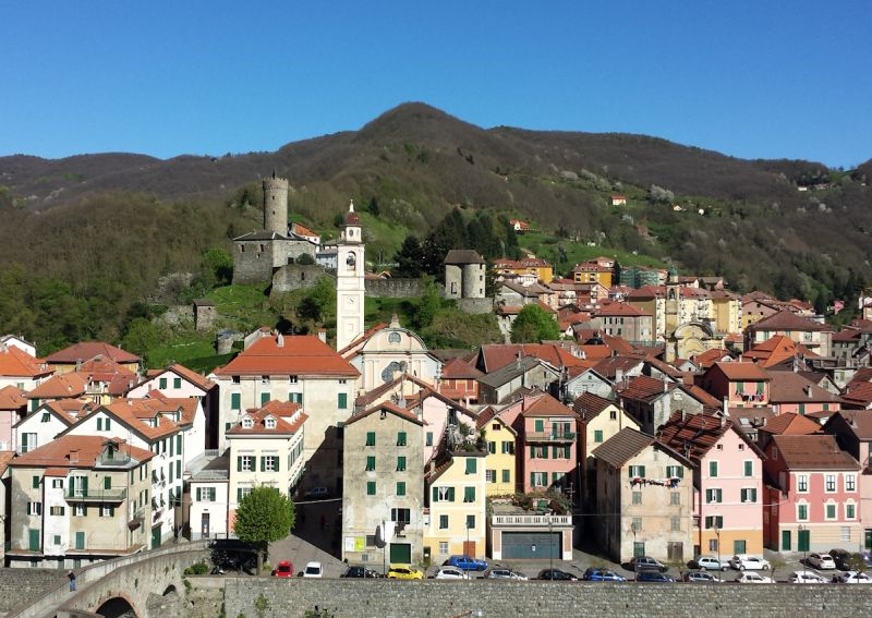 Il borgo che nessuno si aspetta: Campofreddo, un angolo di montagna a due passi dal mare nei dintorni di Alassio