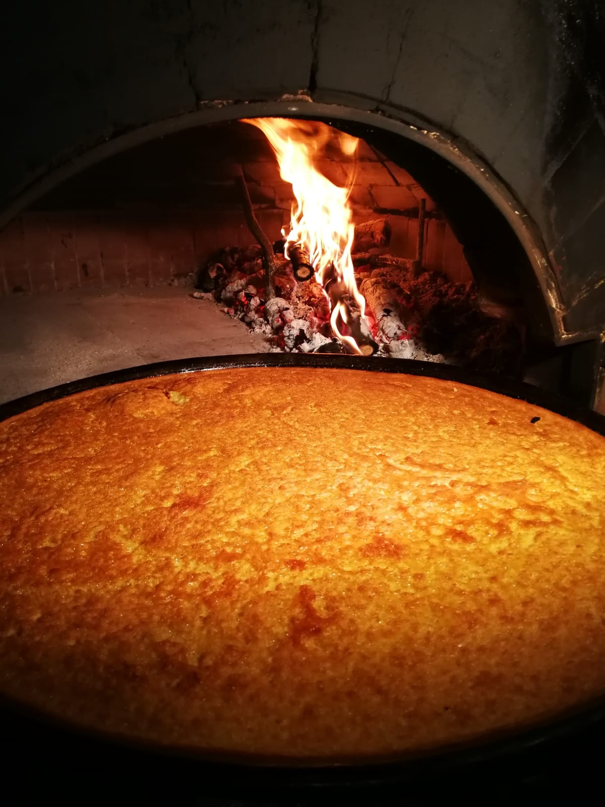 Il ritorno dei piatti caldi: dove mangiare la vera Farinata