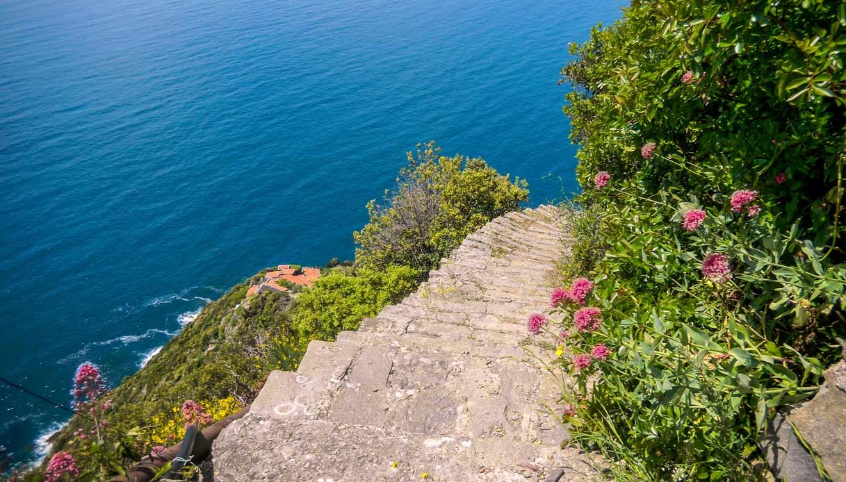 Itinerari e tesori nascosti per un turismo lento in Liguria